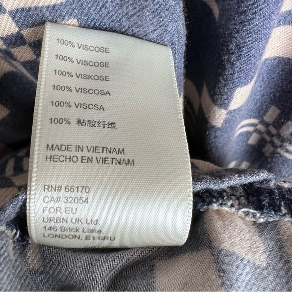 Urban Outfitters BDG Keanu Oversized Flannel Patterned Button Down Shirt - Picture 13 of 13